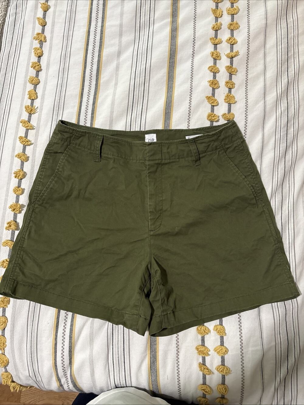 Gap Downtown Khaki Shorts 10, Preppy, Y2K, 90’s, Cotton, Soft, EUC, Stretchy